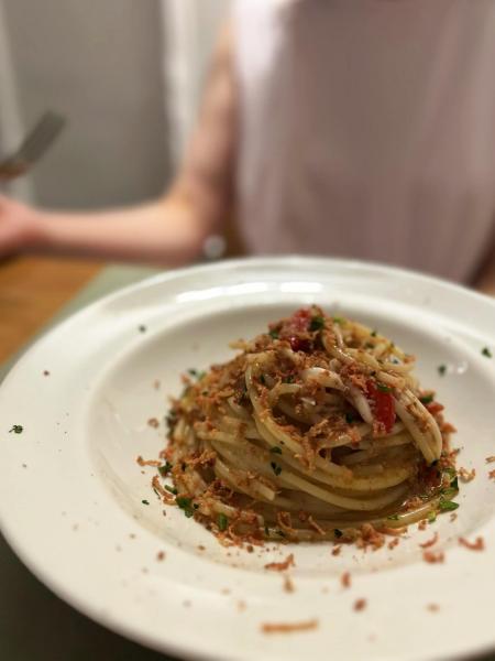 お店のおすすめ「イカとカラスミ、トマトのパスタ」