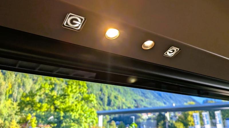 読書灯もあります