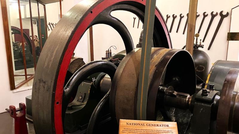 工場で使用していた巨大なエンジン