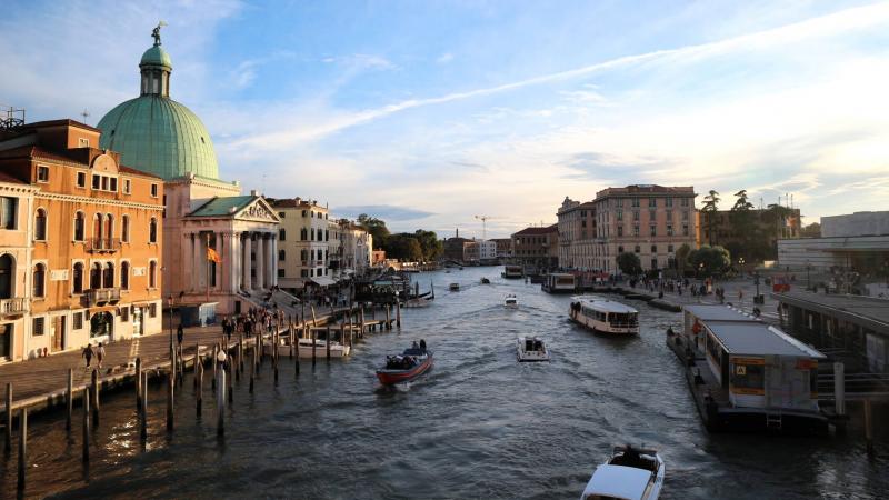 夕暮れ時のベネチア