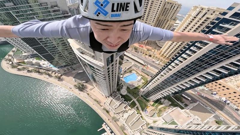 最初の訪問都市・ドバイでのジップライン体験