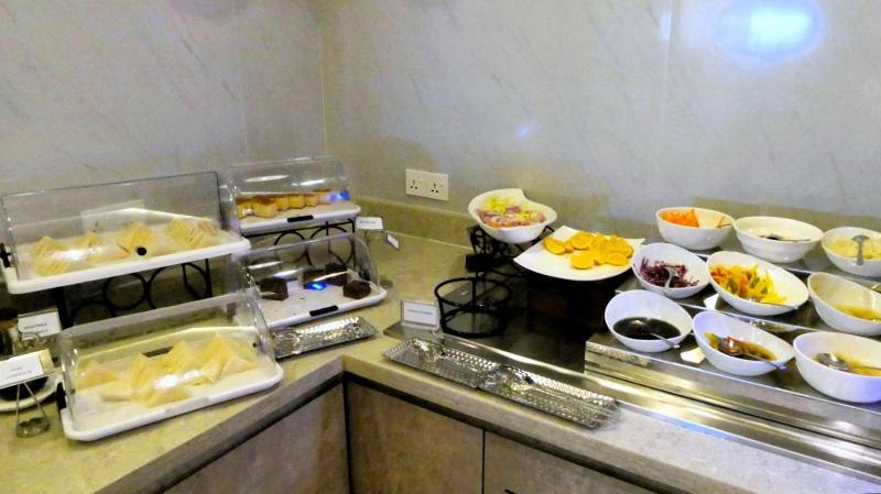 国内線のラウンジで軽食を。スープがおいしかったです