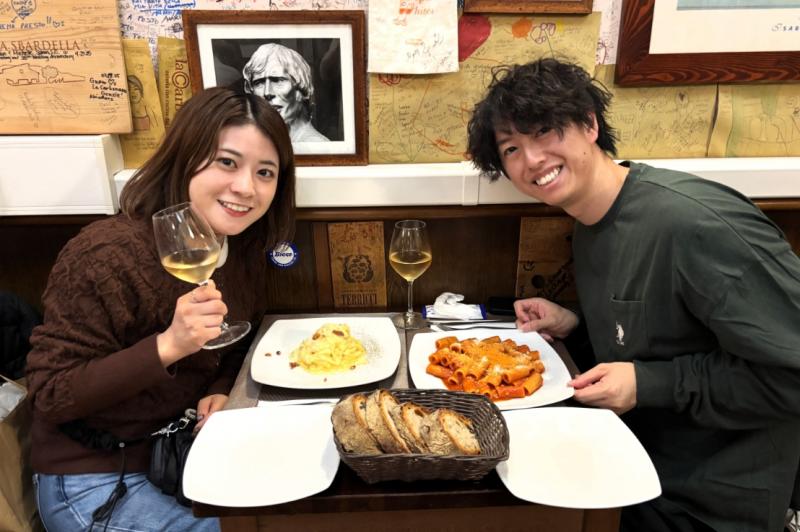 本場のグルメを！ ローマの「La Carbonara」での1枚
