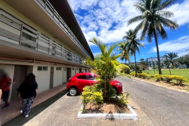 車はお部屋の前に停められます