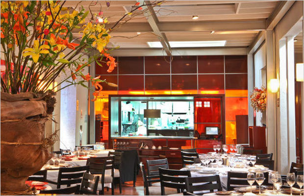 こちらのレストランはペルー料理を世界的なものにした、ペルーのスターシェフ、ガストン・アクリオの手掛けた最初のお店です。ガストンシェフはペルーではロックスター並の人気があるとのこと..