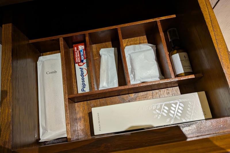 歯磨き粉は家用サイズで使い切れないくらいの大きさ！