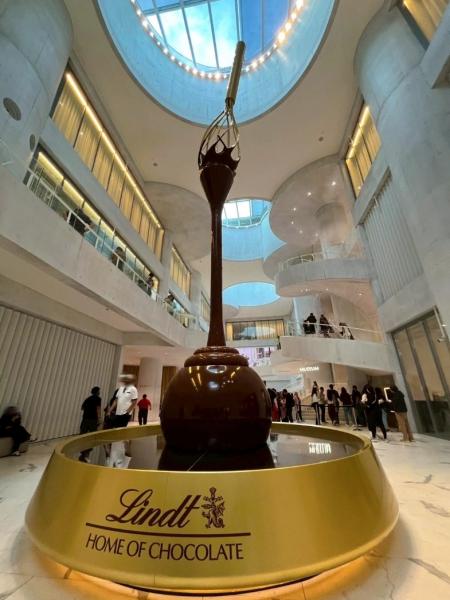 スイスでは念願のリンツ工場へ（チューリッヒ近郊）