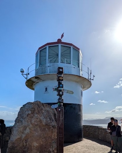 階段を上って、ついに灯台までたどり着きました！
