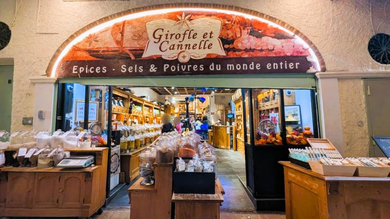 ジロフル エ カネル