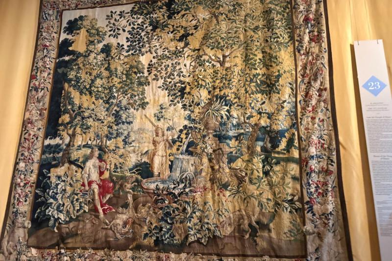 同じく狩りの様子が描かれたタペストリー