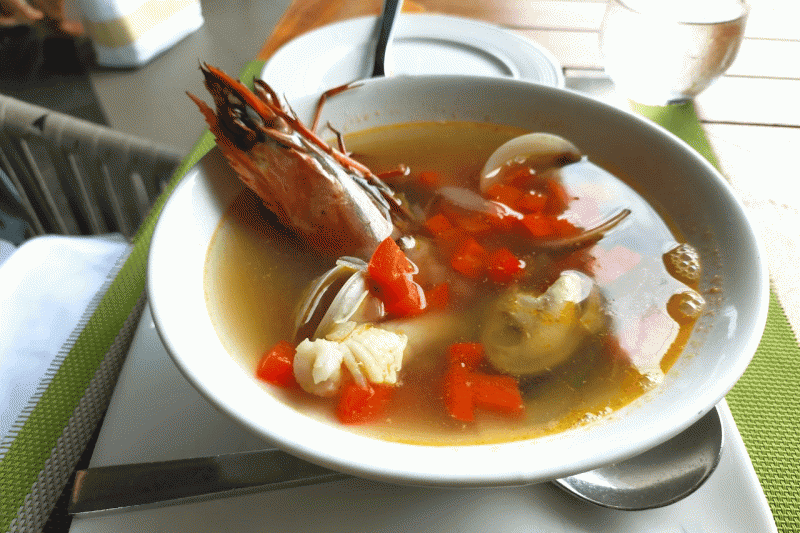 魚介のスープは絶品