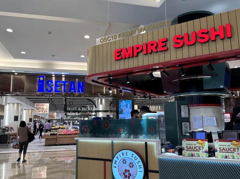 日本人がホッとするお店もたくさんあります