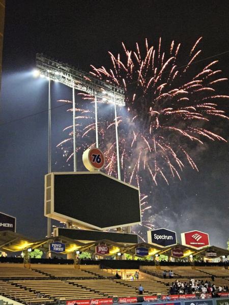 ドジャースタジアムにあがったアメリカ独立記念日の花火
