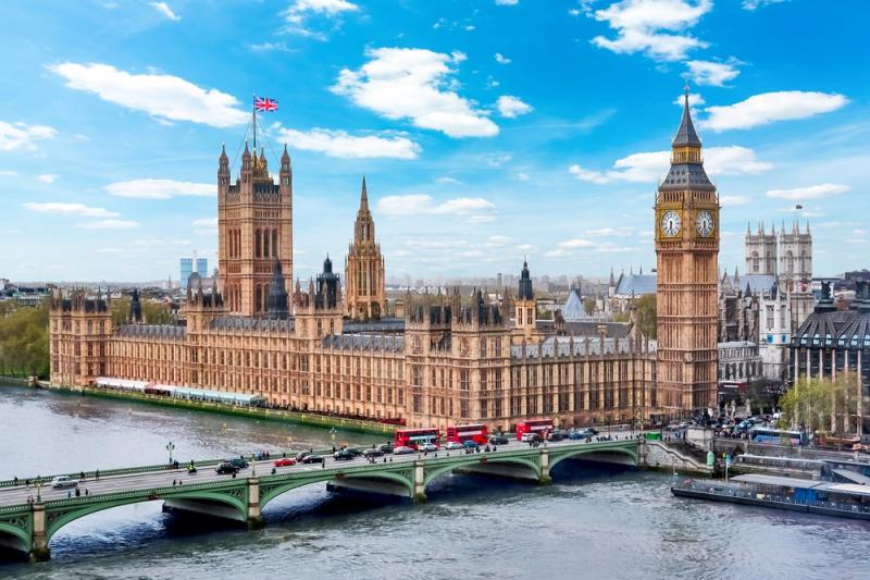 イギリス