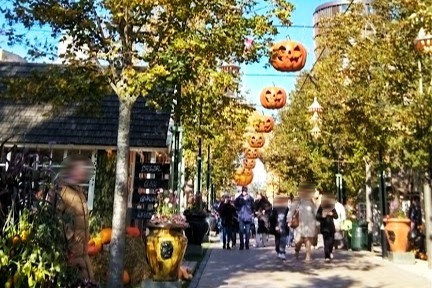 チボリ公園のハロウィンの飾り付け