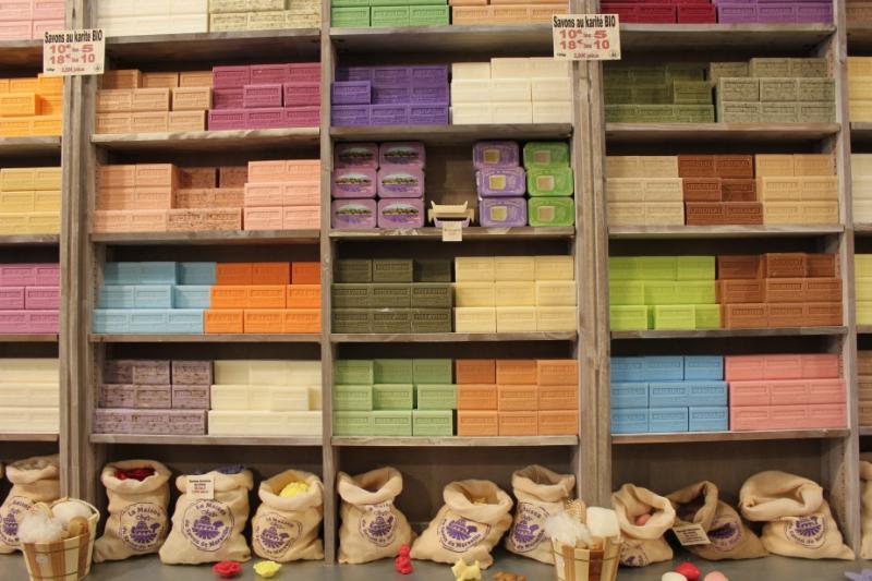 カラフルなマルセイユ石鹸は日本でも人気！