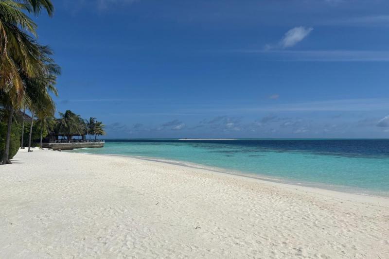 青い海と白い砂浜