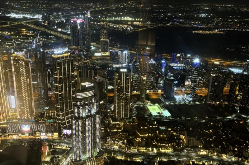 ブルジュ ハリファの「アット ザ トップ」から眺める夜景（ドバイ）