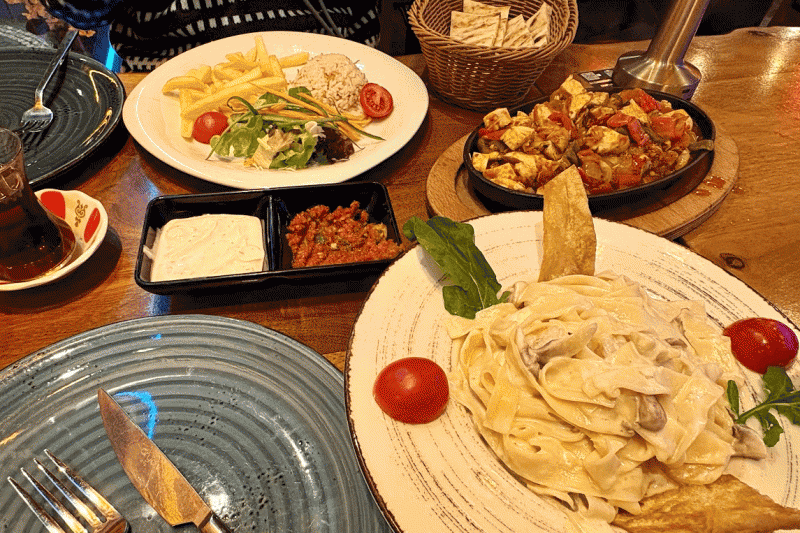 Sultan Palace Cafe Restaurantでの食事