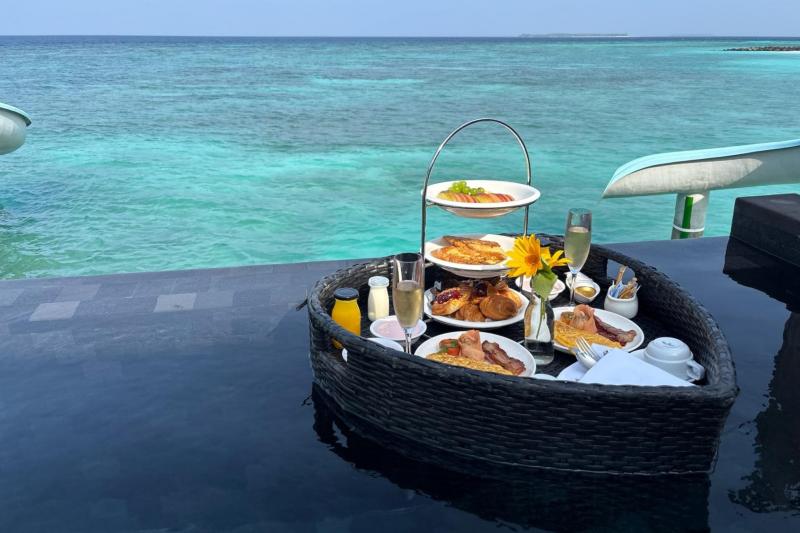 憧れのフローティングブレックファースト