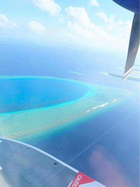 水上飛行機にて、窓からの絶景