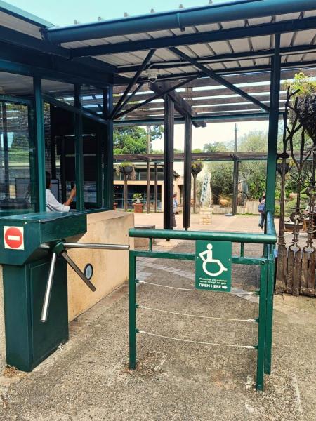 GATE1はここから入場