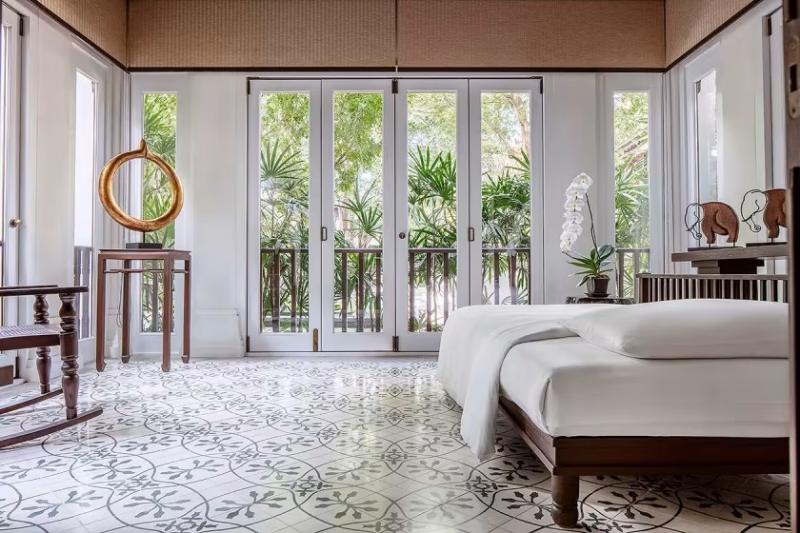 D.F. マカフィー スイート