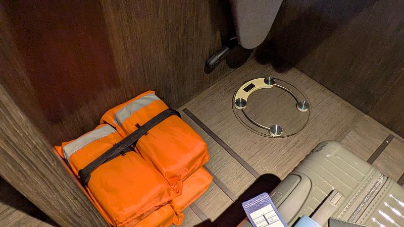 シュノーケリングでも使えるライフジャケットと体重計