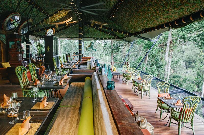 シンタ マニ ワイルド（カンボジア）首都プノンペンから車で約3時間、手つかずの熱帯雨林が広がる南カルダモン国立公園にあるラグジュアリーなテントスタイルのホテル。渓谷沿いに広がる敷地にわずか15室のみ。アドベンチャーバトラーと共に、熱帯雨林ハイキング、バードウォッチング、滝でのピクニックなど、ジャングルならではのアクティビティを満喫できます。
