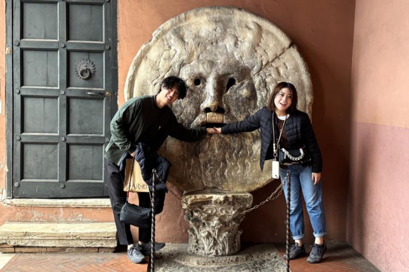 本物の真実の口、手を噛まれなくてよかった〜