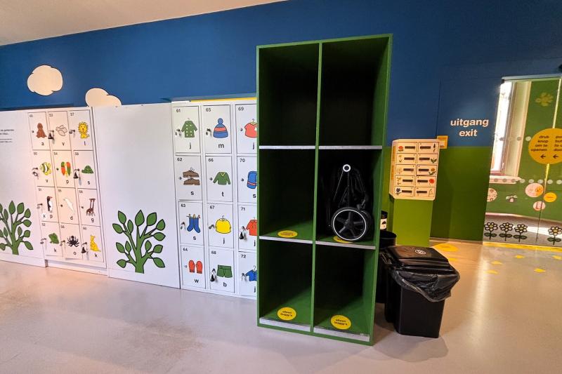 お子様連れが多いので荷物置き場は大きめ