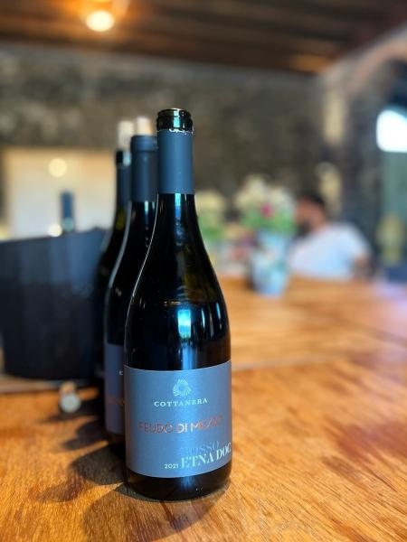 日本では手に入らないワインだったので、テイスティングして特に気に入った白、ロゼ、熟成タイプの赤をお土産に買って帰りました