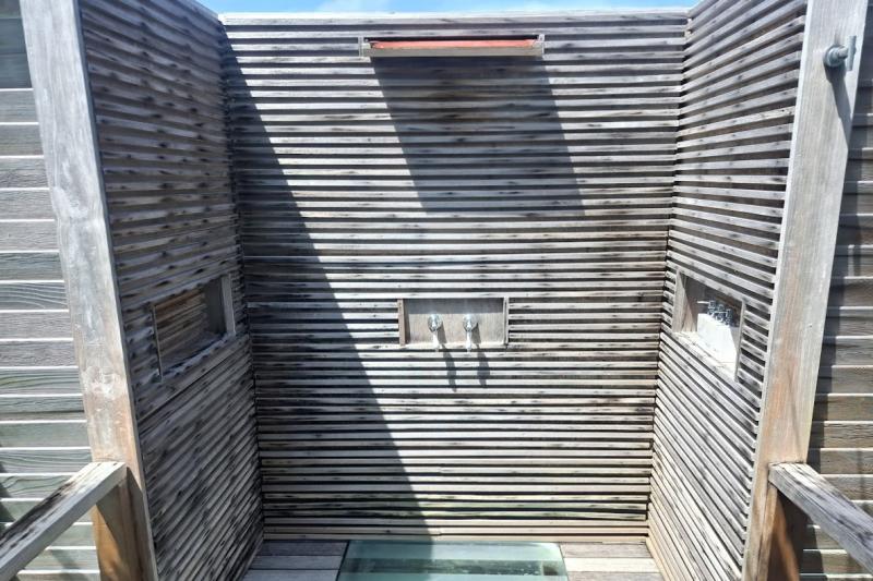 アウトドアシャワーも気持ちいい！