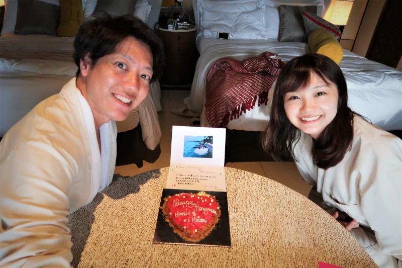 ハネムーンケーキと写真付き手紙のプレゼント