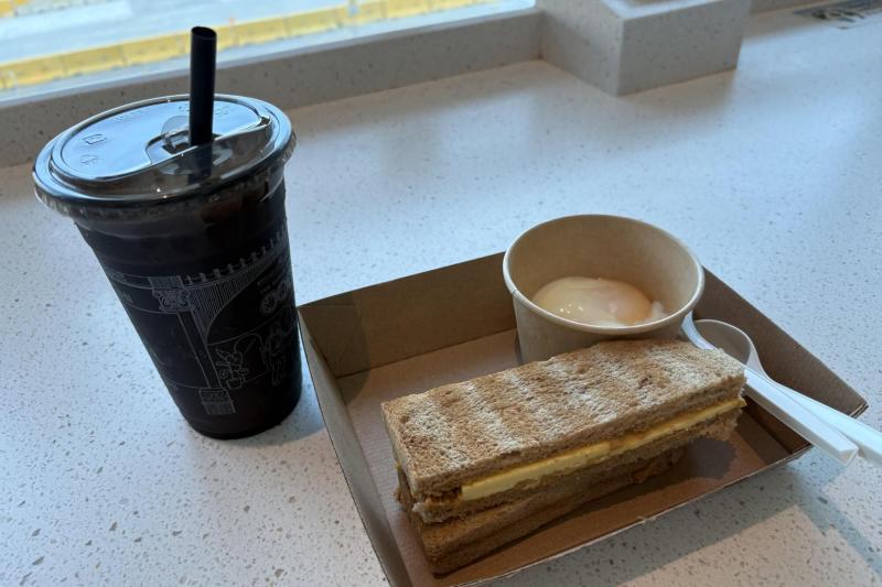 シンガポール空港で食べたカヤトースト