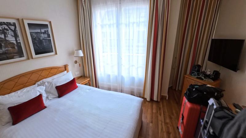 手配頂いたホテル エタジュニ オペラのお部屋