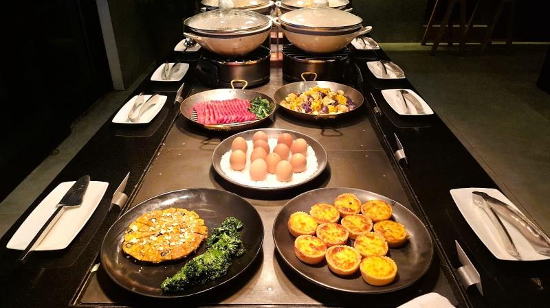 卵料理もいろいろあります。オムレツ、ゆで卵 、エッグベネディクトなど