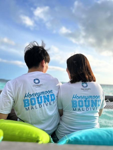 フラワリ アイランド リゾートからいただいたハネムーンのプレゼント！ お揃いのTシャツ