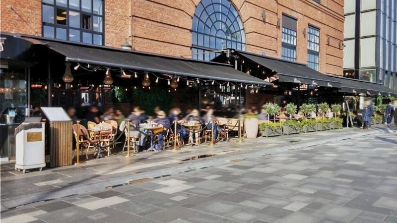 アーケル ブリッゲの素敵なカフェ