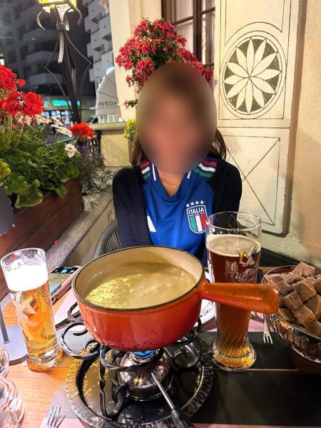 スイス（サンモリッツ）でチーズフォンデュを堪能しました！