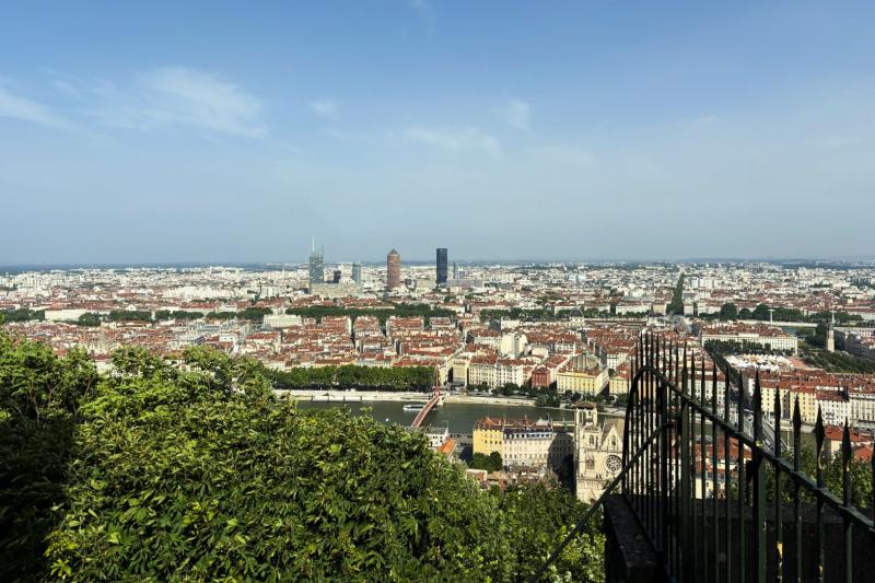 大聖堂の外に出ると、リヨン市内が見渡せます