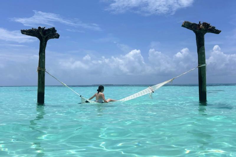 ギリ ランカンフシにて。海での写真