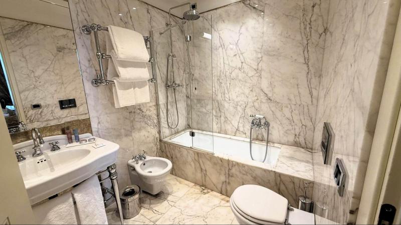 ロンドラ パレス。バスルームもゴージャス