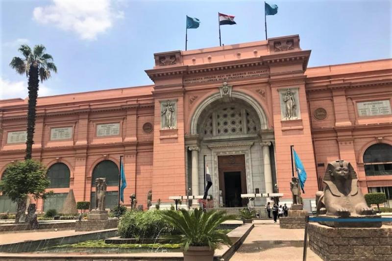 エジプト考古学博物館の趣きのある外観