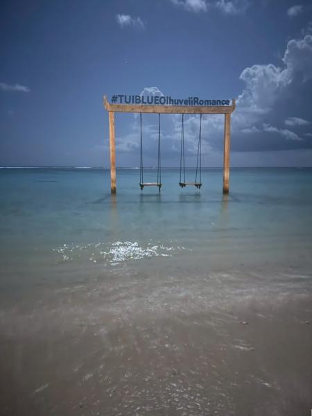 夜の海を見ながらディナーでは、時間がゆっくり流れていました