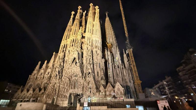 サグラダ ファミリアは、夜の方が好きでした