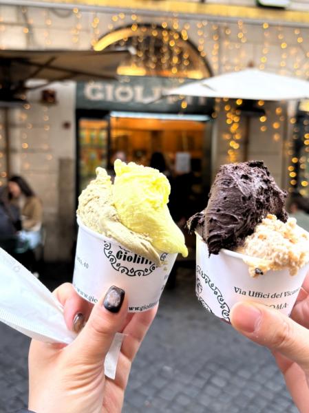 Giolittiのジェラート、毎度お決まりのダブルカップ