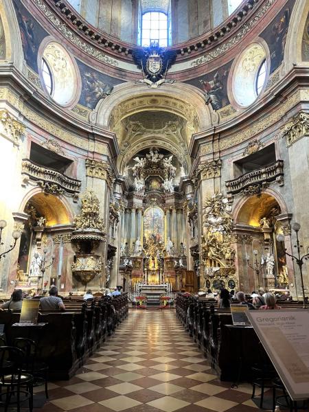 聖ペーター教会の主祭壇（ウィーン）