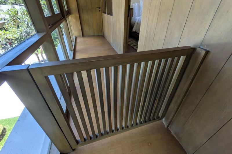 2階の入口には階段への落下防止用ゲートが設置されていて安心です