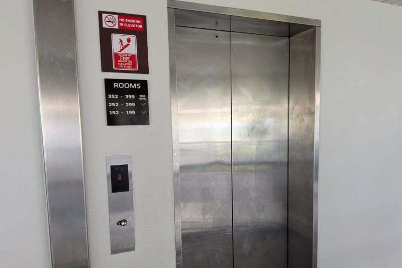 館内にはエレベーターがあるので、ベビーカーや車いすのゲストもたくさんいました